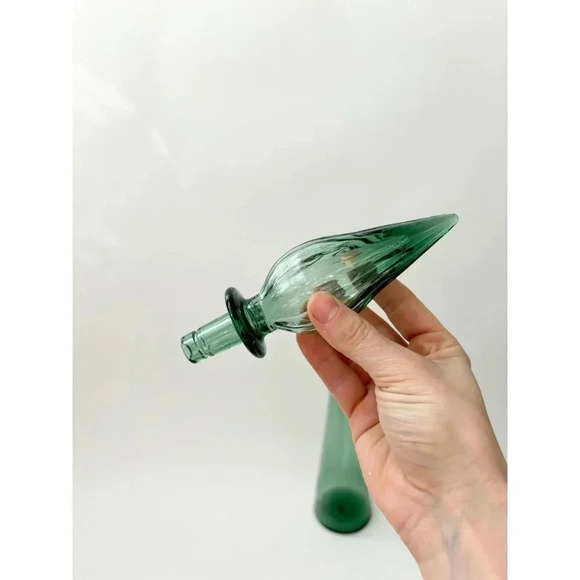 Empoli Glass Large Green Ribbed Handblown Glass MCM Tapered Decanter - Picture 5 of 10